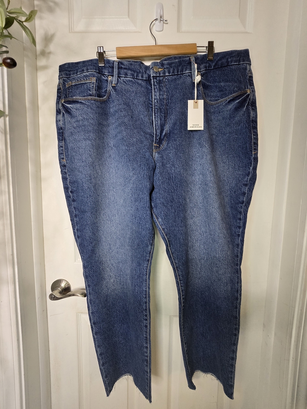 Good American Good Classic Crop Jeans Size 24 Raw Hem Blue Skinnyish High Rise